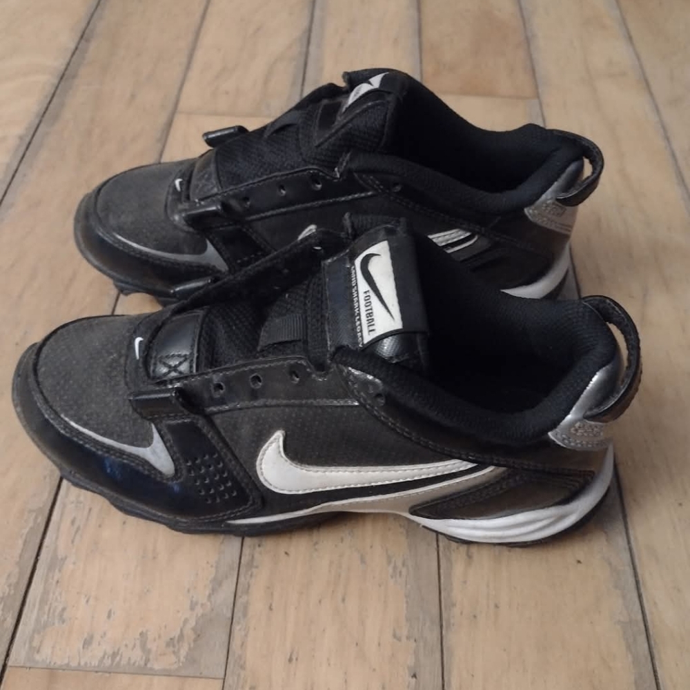 Nike Baseball/football cleats 4.5Y